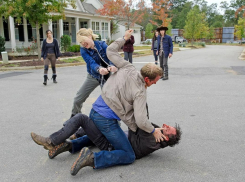 Сначала ударю, потом разберусь: новороссийца избили за разговор по телефону 