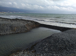 Вопрос на жестком контроле: администрация Новороссийска не сдержала обещание открыть проран 