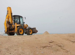 На побережье Анапы начался демонтаж защитных сооружений