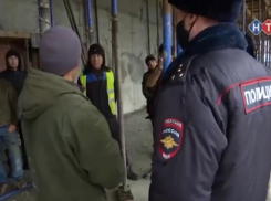 На стройке детского оздоровительного центра в Новороссийске выявлены незаконные мигранты