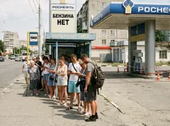 Бензина нет: новороссийским водителям предложили пересесть на маршрутки 