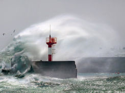 Осторожно, Новороссийск: сильный ветер не прекращается 