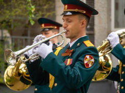 Во дворах ветеранов Новороссийска пройдут праздничные концерты