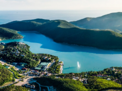 Готовимся принять миллион туристов: под Новороссийском построят новый курорт «Абрау»