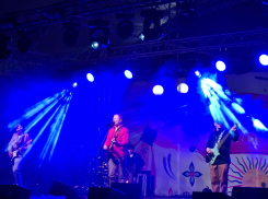 «Мы любим ваш город»: как прошел концерт «Братьев Грим» в Новороссийске 
