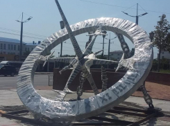 Новороссийск теперь будет жить по новым древним часам