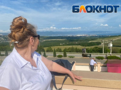 «Пляжи ничем не уступают городам-курортам!»: исторические места и… напитки - что так манит в Новороссийск гостей из Краснодара