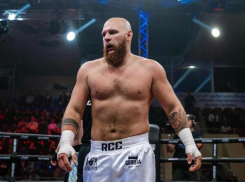 Его грозный кулак не знает поражений: боец из Новороссийска победил в 6-ти поединках подряд