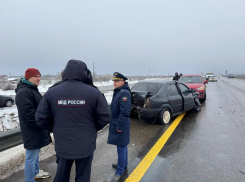 Две серьезные аварии за день: автобус в кювете под Новороссийском и массовое ДТП на трассе М-4