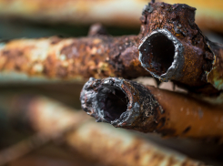 Перед судом в Новороссийске предстанет вор столов и скамеек с кладбищ