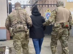 21-летний новороссиец «дохвастался» нацистской татуировкой до суда 