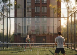 В Новороссийске реализуют жилой проект с первым открытым кортом для падел-тенниса 
