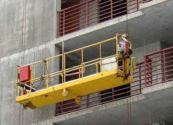 В Новороссийске строительная люлька убила двух рабочих