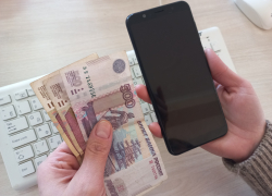 У жительницы Новороссийска мошенники украли более 130 миллионов рублей 
