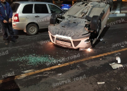 В Новороссийске авто перевернулось на крышу, а потом начались разборки