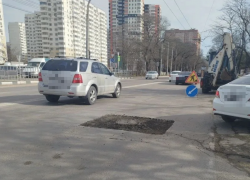 Внимание! В Новороссийске фрезеруют участки дорог для ямочного ремонта