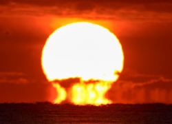 Суперлуние и комету Цзыцзиньшань увидят жители Новороссийска этой ночью