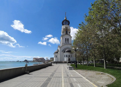 Утро в Новороссийске начнётся с дождя: какую погоду у моря ждать сегодня 