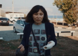 Гипсом и рваными ранами закончилась для жительницы Новороссийска прогулка с собакой 