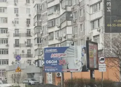 Коммунальный беспредел в Новороссийске: яму засыпали, а крошку не убрали