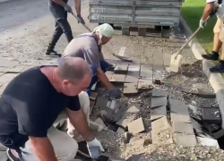 Ливень "проломил" легендарную плитку на набережной Новороссийска 