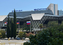 Новороссийцы могут не улететь из Сочи: в аэропорту задержано полсотни рейсов 