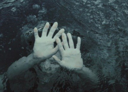 Пожилая женщина чуть не утонула на «Нептуне» в Новороссийске