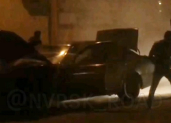 В центре Новороссийска загорелся автомобиль