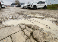 Дорога показывает потроха: новороссиец еще ждет "эффекта" от приема чиновников