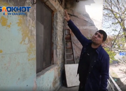 Питьевая вода течет через фекалии: жители столетнего дома в Новороссийске скидываются на капитальный ремонт