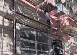 Новороссийск теряет лицо: исторический фасад замазали штукатуркой 