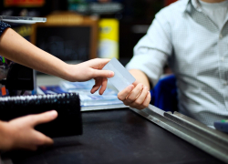 Каждый новороссиец должен банкам более 500 тысяч 