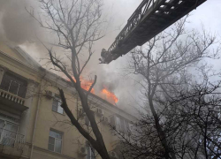 Из огня вывели 120 человек в центре Новороссийска