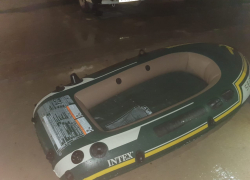 Пустая лодка с мужскими вещами найдена у берегов Новороссийска