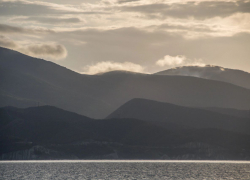 Погода в Новороссийске: спокойный ветер и облачно