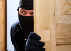 Новороссиец вернулся на работу, чтобы обокрасть начальника