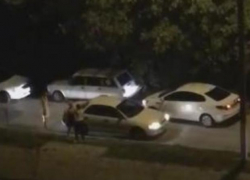 Женщины дерутся в Новороссийске теперь под покровом ночи