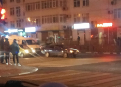 Новороссийцу стало плохо за рулем автомобиля