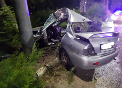 Въехал в столб: смертельное ДТП произошло в Новороссийске этой ночью 