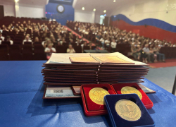 Золотые и серебряные медали получили выпускники Навигацкой школы Ушаковки