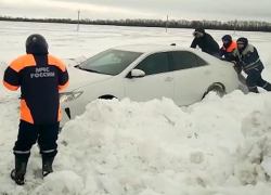 700 машин застряли в снежных заторах. Куда пока не стоит ехать новороссийцам