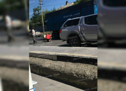 В Новороссийске КамАЗ сбил сбил двух женщин и ребенка
