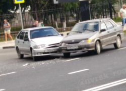 Разметка манёврам не помеха: на Кутузовском кольце столкнулись два новороссийца