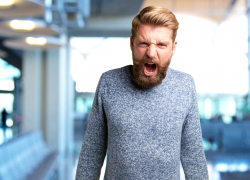 Жаль, что соседей не выбирают: новороссийцы две недели сидят в ледяных квартирах из-за соседа