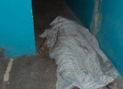 Новороссийцы нашли труп в собственном подъезде