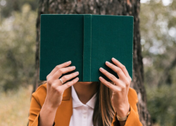 Какая вы книга? Необычный гороскоп от "Блокнота"