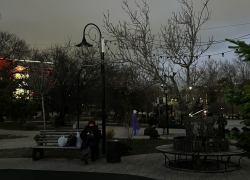 Дайте свет: сквер Чайковского в Новороссийске погряз во тьме 