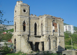 Готический замок в Новороссийске будет передан в частные руки 