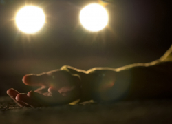 Тело накрыто, рядом метла: утром в Новороссийске произошло смертельное ДТП