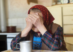 Новороссиец обманул старушку на деньги